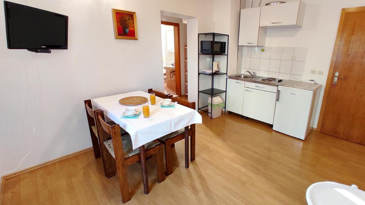 Apartments Martin Drvenik  Ngoại thất bức ảnh